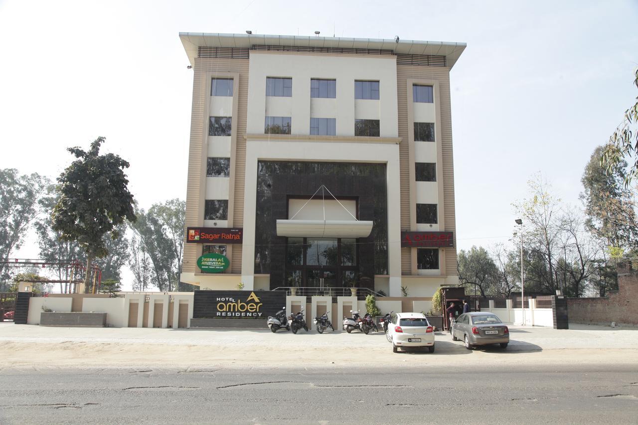 Hotel Amber Residency Hoshiarpur Exterior foto